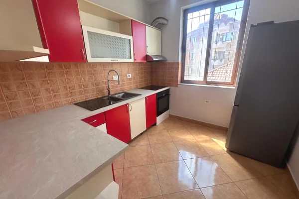Villa di lusso in affitto a Tirana 3+1, Arredato