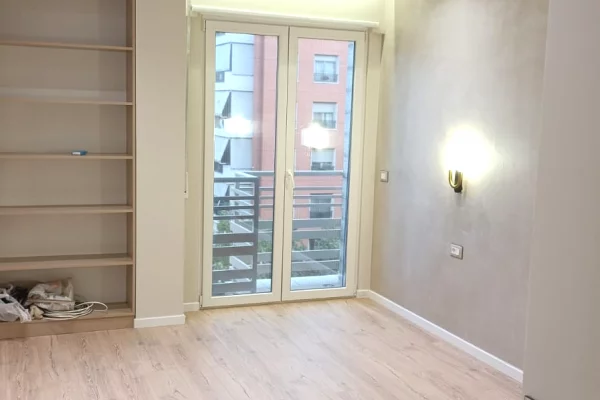 Shtepi me qera Apartament ne Tirane, 1+1, Mobilimi E mobiluar, Pagesa 80,000  Leke.