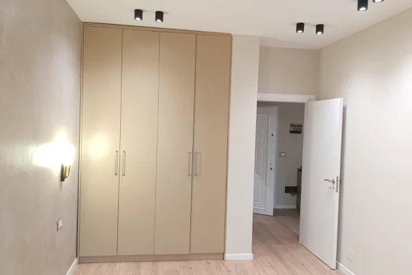 Shtepi me qera Apartament ne Tirane, 1+1, Mobilimi E mobiluar, Pagesa 80,000  Leke.