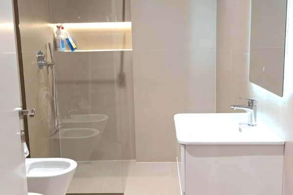 Shtepi me qera Apartament ne Tirane, 1+1, Mobilimi E mobiluar, Pagesa 80,000  Leke.
