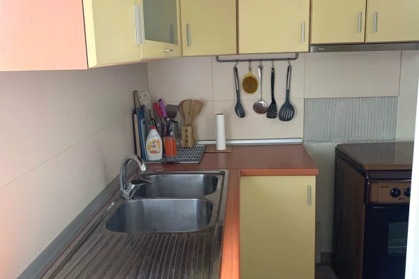 Shtepi me qera Apartament ne Tirane, 1+1, Mobilimi E mobiluar, Pagesa 65,000  Leke.