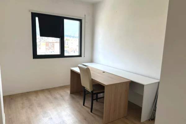 Appartamento in affitto a Tirana 2+1, Vuoto