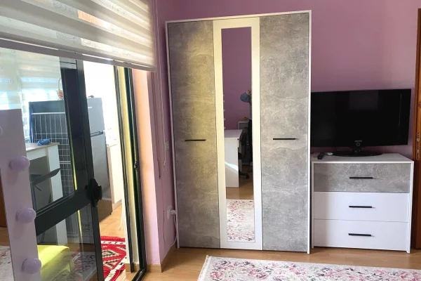 Appartamento in affitto a Tirana 2+1, Arredato