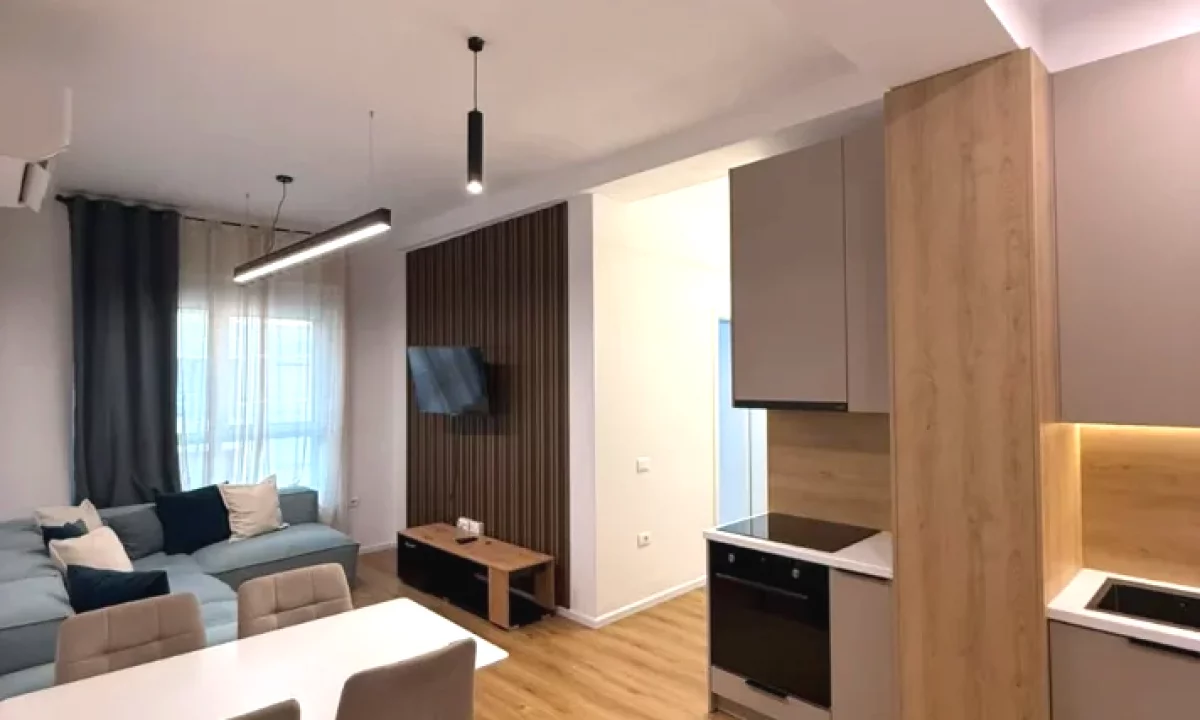 Shtepi me qera Apartament ne Tirane, 2+1, Mobilimi E mobiluar, Pagesa 55,000  Leke.