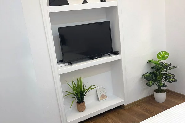 Shtepi me qera Apartament ne Tirane, Garsoniere, Mobilimi E mobiluar, Pagesa 40,000  Leke.