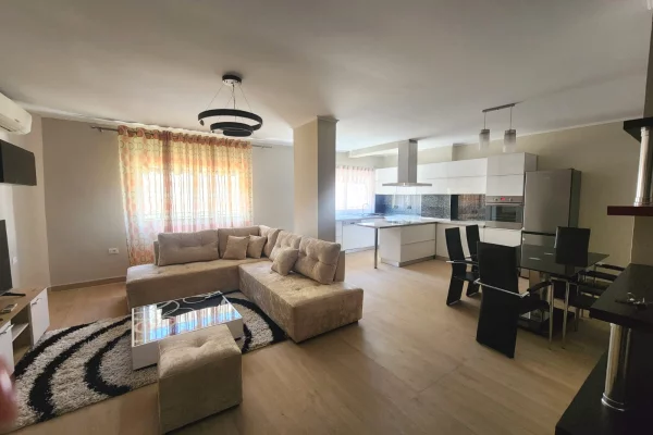 Shtepi me qera Apartament ne Tirane, 2+1, Mobilimi E mobiluar, Pagesa 80,000  Leke.