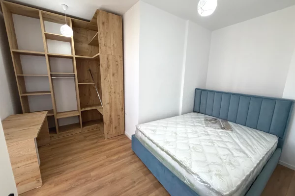 Shtepi ne shitje Apartament ne Tirane, 1+1, Mobilimi Pjeserisht e mobiluar, Pagesa 135,000  Euro.