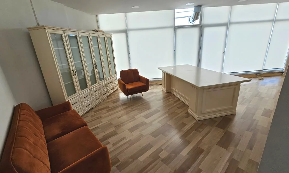 🏢 Ambient biznesi me qira prane Liqenit Artificial – Rruga Shyqyri Brari