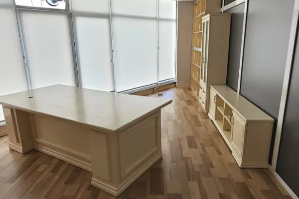🏢 Ambient biznesi me qira prane Liqenit Artificial – Rruga Shyqyri Brari
