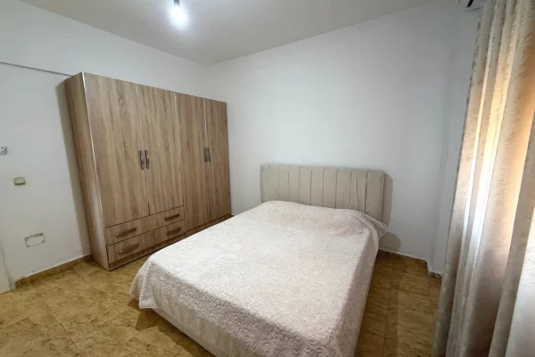 Shtepi me qera Apartament ne Tirane, 2+1, Mobilimi E mobiluar, Pagesa 60,000  Leke.