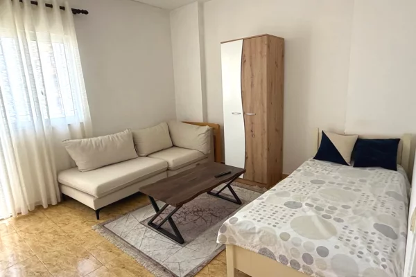 Shtepi me qera Apartament ne Tirane, 2+1, Mobilimi E mobiluar, Pagesa 60,000  Leke.