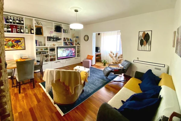 Shtepi me qera Apartament ne Tirane, 2+1, Mobilimi E mobiluar, Pagesa 60,000  Leke.