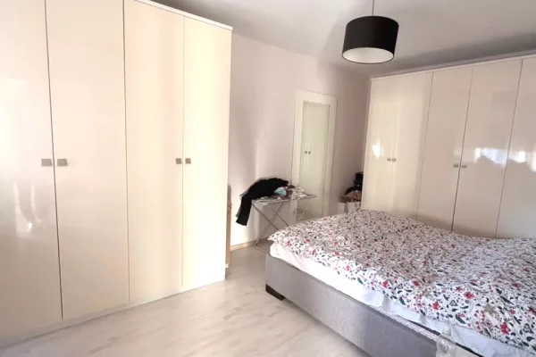 Shtepi me qera Apartament ne Tirane, 1+1, Mobilimi E mobiluar, Pagesa 55,000  Leke.