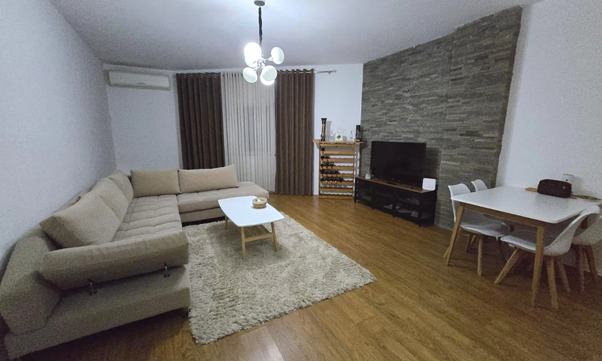 Shtepi me qera Apartament ne Tirane, 1+1, Mobilimi E mobiluar, Pagesa 60,000  Leke.