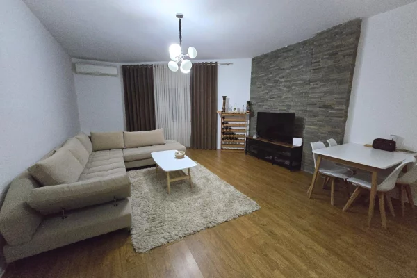 🏢Liqeni i Thate,jepet me qera apartament 1+1,i mobiluar.60,000leke