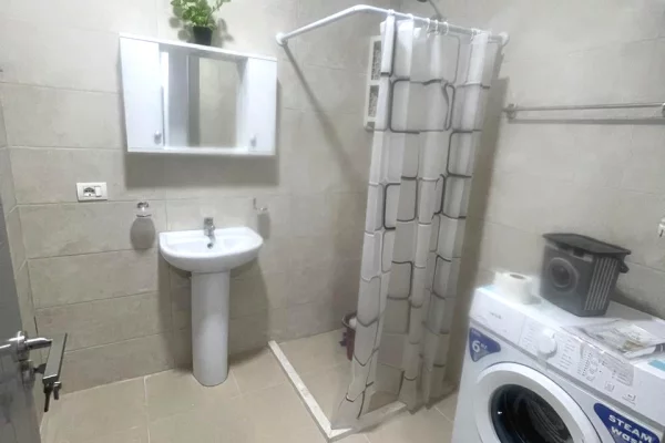 Shtepi me qera Apartament ne Tirane, 2+1, Mobilimi E mobiluar, Pagesa 55,000  Leke.