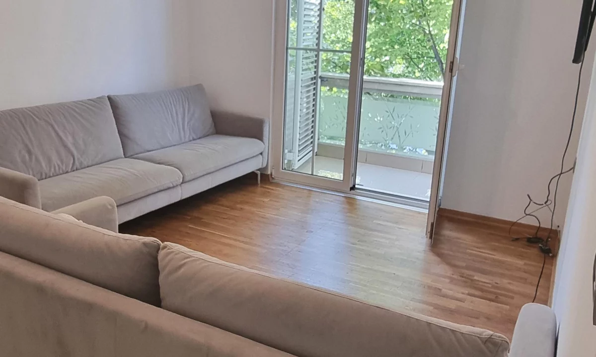 Shtepi me qera Apartament ne Tirane, 2+1, Mobilimi E mobiluar, Pagesa 900  Euro.