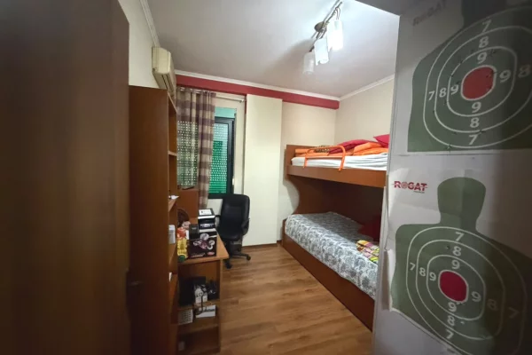 House for Sale Apartment in Tirana, 2+1, Furniture Furnished, Payment 184,000  Euro.