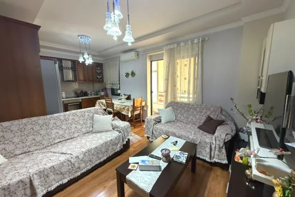House for Sale Apartment in Tirana, 2+1, Furniture Furnished, Payment 184,000  Euro.