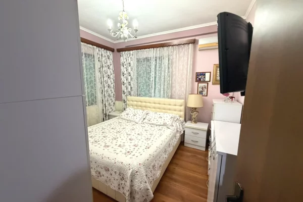House for Sale Apartment in Tirana, 2+1, Furniture Furnished, Payment 184,000  Euro.