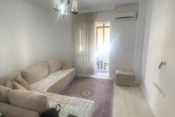 Shtepi me qera 2+1 ne Tirane - 65,000 Leke