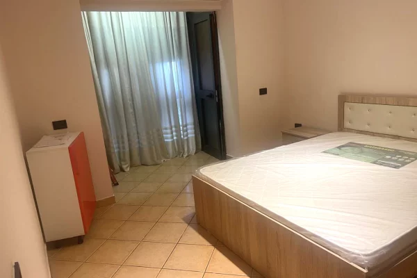 Shtepi me qera Apartament ne Tirane, 2+1, Mobilimi E mobiluar, Pagesa 50,000  Leke.