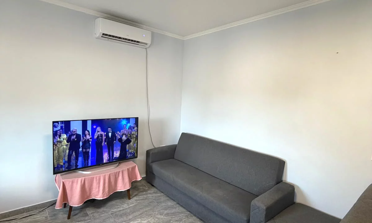 Shtepi me qera Apartament ne Tirane, 2+1, Mobilimi E mobiluar, Pagesa 55,000  Leke.