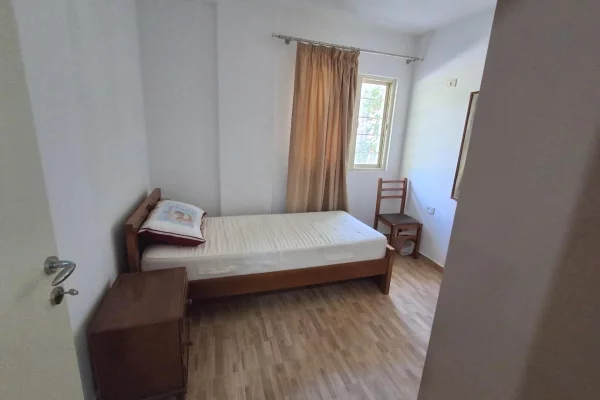 Shtepi me qera Vila Luksoze ne Tirane, 2+1, Mobilimi E mobiluar, Pagesa 40,000  Leke.