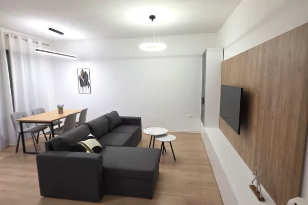 Shtepi me qera Apartament ne Tirane, 2+1, Mobilimi E mobiluar, Pagesa 75,000  Leke.