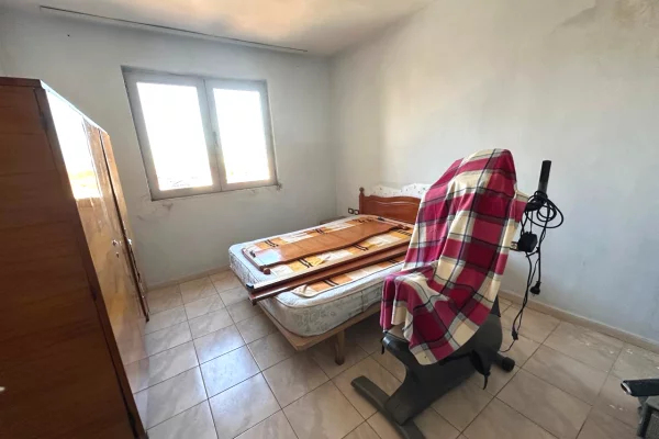 House for Sale Apartment in Tirana, 2+1, Furniture In Part, Payment 120,000  Euro.