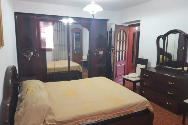 Shtepi ne shitje Apartament ne Tirane, 2+1, Mobilimi E mobiluar, Pagesa 220,000  Euro.