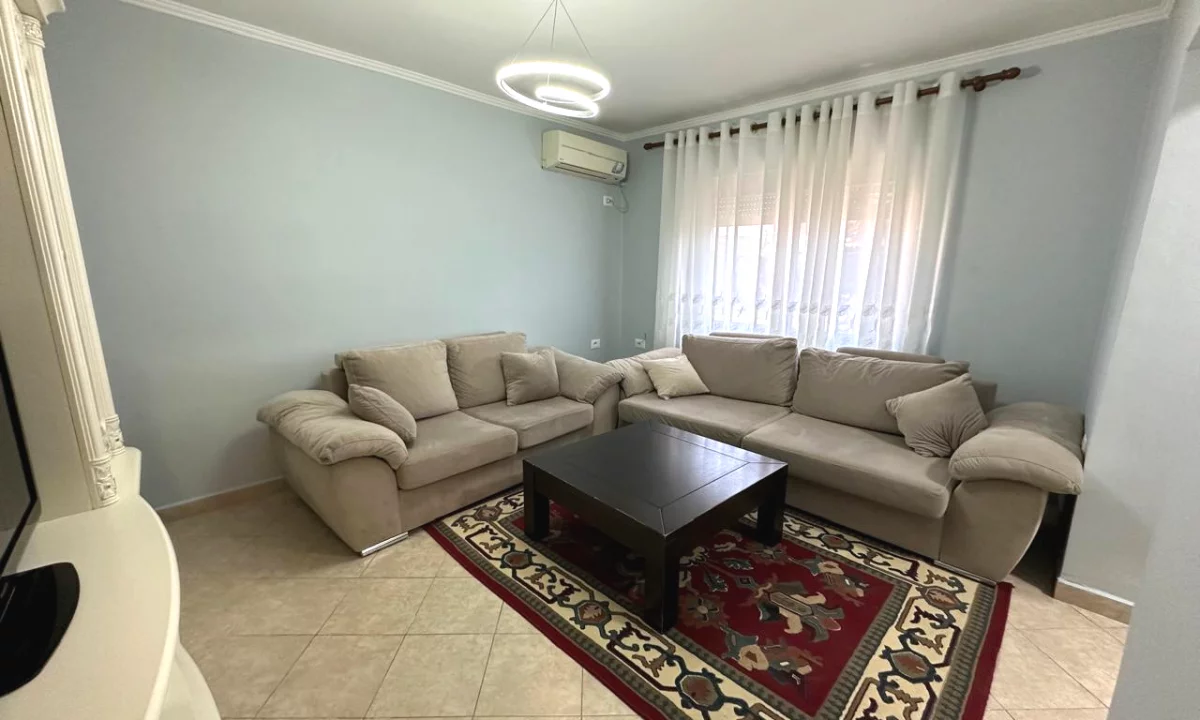 Shtepi ne shitje Apartament ne Tirane, 1+1, Mobilimi E mobiluar, Pagesa 15,000,000  Leke.