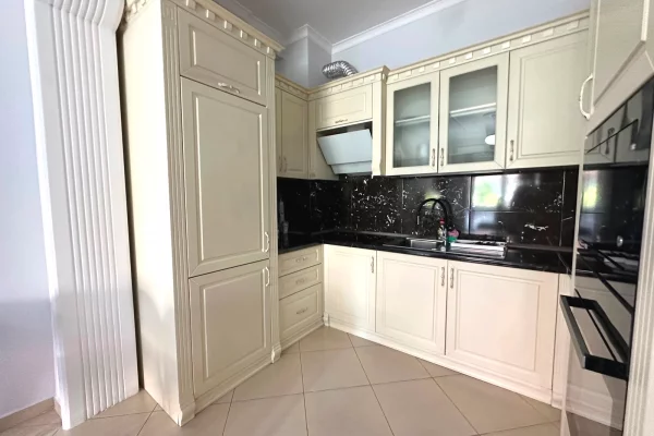 Shtepi me qera Apartament ne Tirane, 2+1, Mobilimi E mobiluar, Pagesa 80,000  Leke.