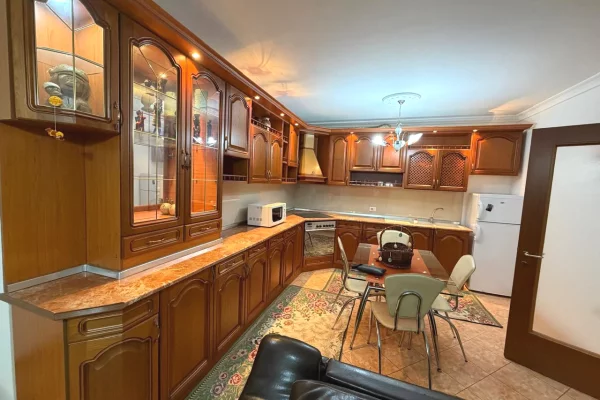 House for Rent Apartment in Tirana, 2+1, Furniture Furnished, Payment 75,000  Leke.