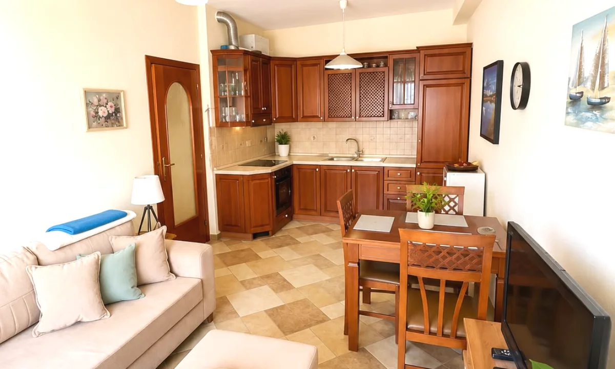 House for Rent Apartment in Tirana, 2+1, Furniture Furnished, Payment 70,000  Leke.