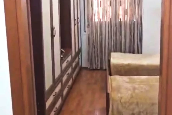 Shtepi me qera Apartament ne Tirane, 2+1, Mobilimi E mobiluar, Pagesa 800  Euro.