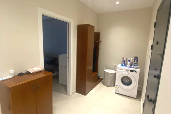 Shtepi me qera Apartament ne Tirane, 1+1, Mobilimi E mobiluar, Pagesa 55,000  Leke.