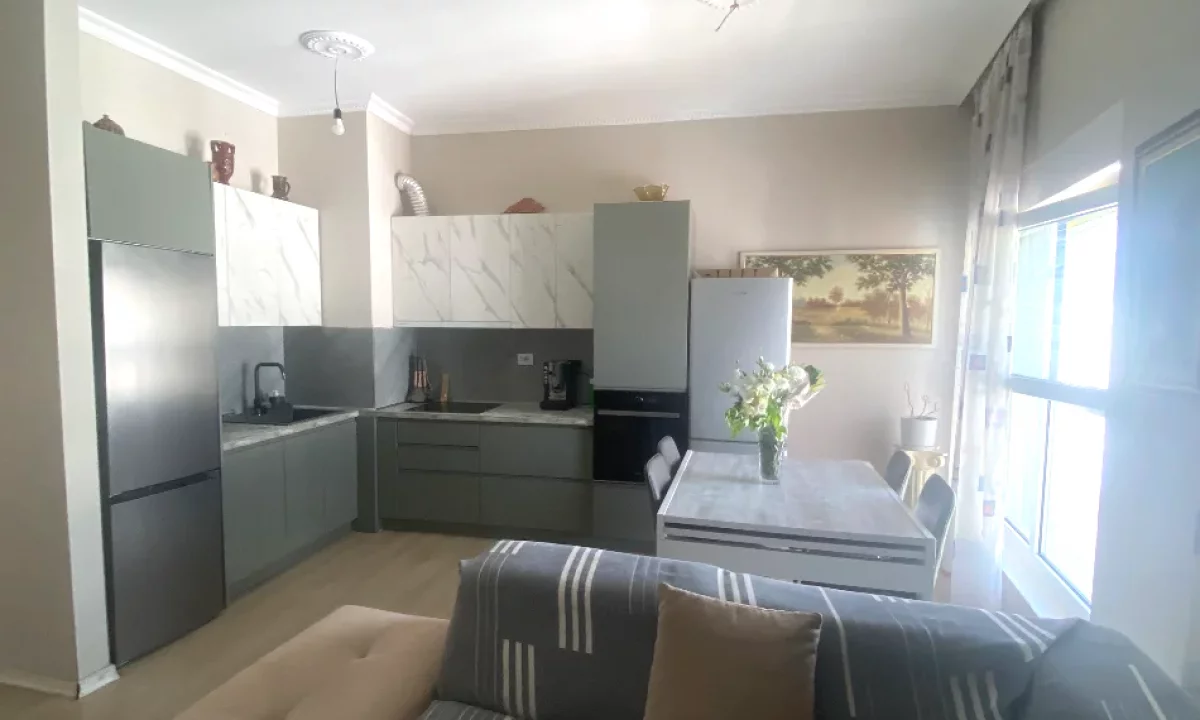 Shtepi me qera Apartament ne Tirane, 2+1, Mobilimi E mobiluar, Pagesa 55,000  Leke.