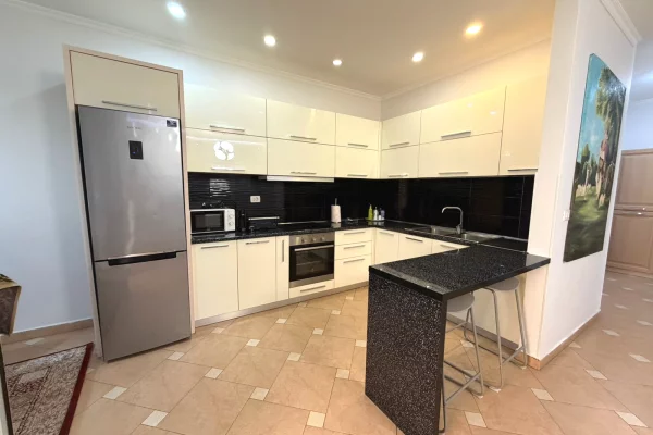 Shtepi me qera Apartament ne Tirane, 2+1, Mobilimi E mobiluar, Pagesa 85,000  Leke.