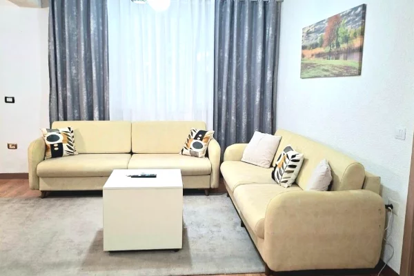 Shtepi me qera 2+1 ne Tirane - 65,000 Leke