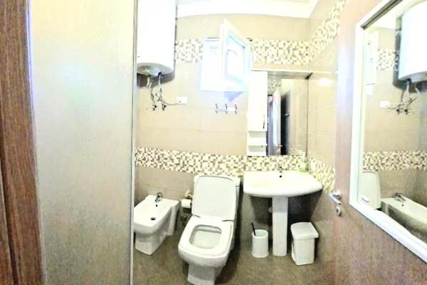 Shtepi me qera Shtepi Private ne Tirane, 2+1, Mobilimi E mobiluar, Pagesa 65,000  Leke.