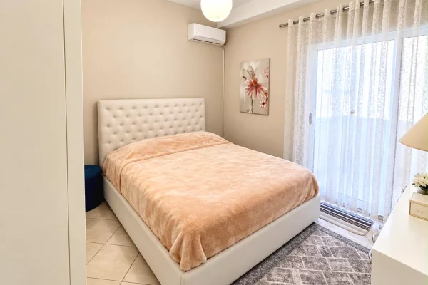 Shtepi me qera Apartament ne Tirane, 2+1, Mobilimi E mobiluar, Pagesa 800  Euro.