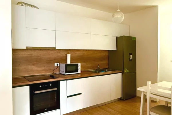 Shtepi me qera Apartament ne Tirane, 2+1, Mobilimi E mobiluar, Pagesa 800  Euro.