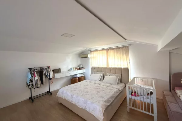 Shtepi me qera Vila Luksoze ne Tirane, 5+1, Mobilimi E mobiluar, Pagesa 3,000,000  Leke.