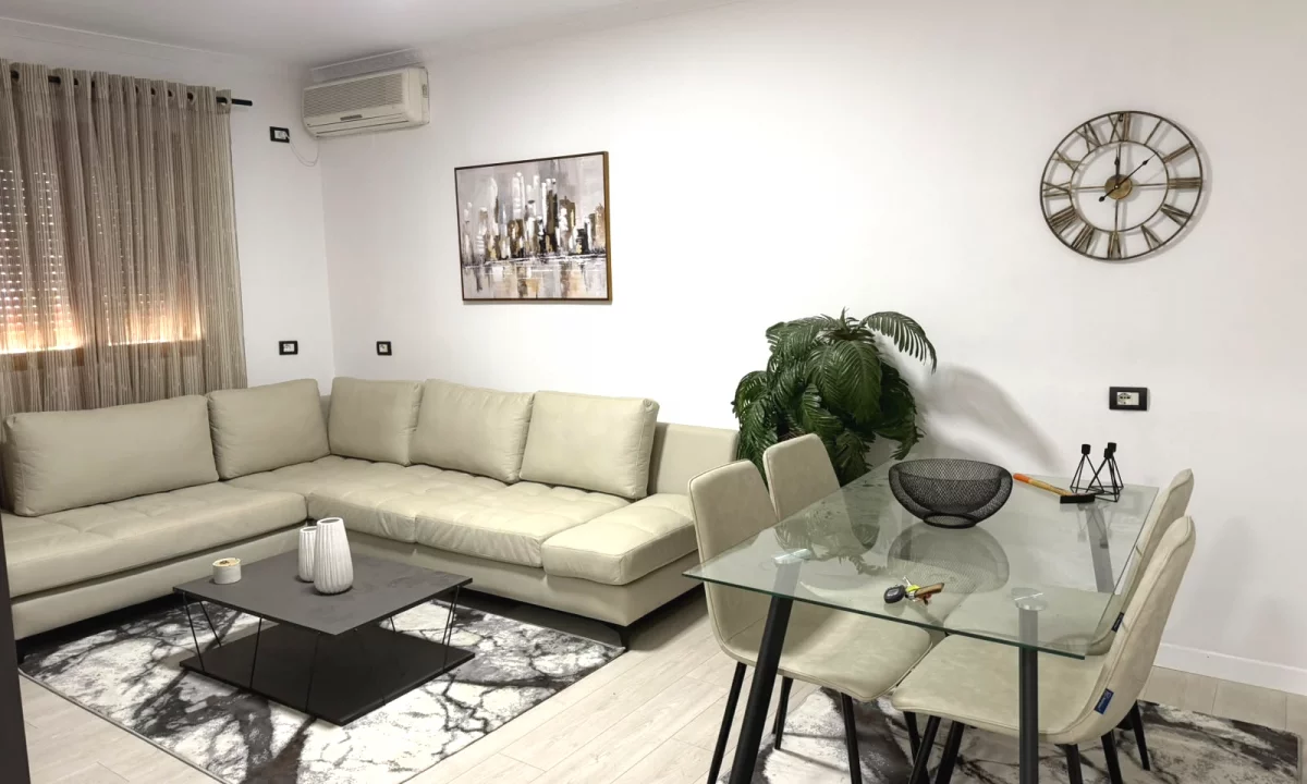 Shtepi me qera Apartament ne Tirane, 2+1, Mobilimi E mobiluar, Pagesa 60,000  Leke.