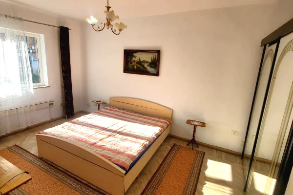Shtepi me qera Apartament ne Tirane, 2+1, Mobilimi E mobiluar, Pagesa 50,000  Leke.