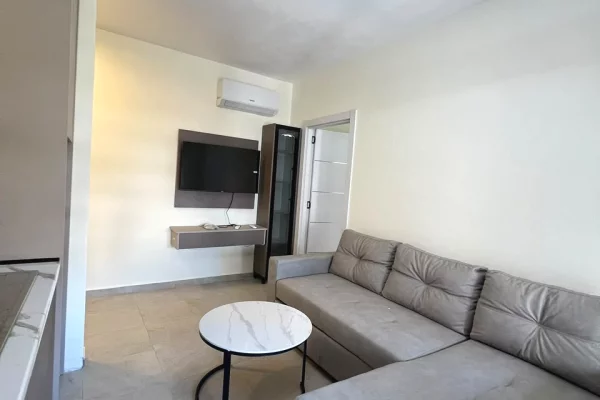 🏢Rruga e Dibres,prane Viles Gold jepet me qera apartament 1+1+garazhd,i mobiluar  75,000Leke 