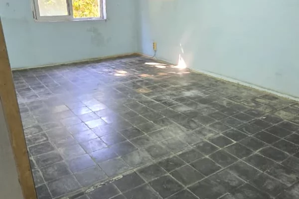 Shtepi ne shitje Apartament ne Tirane, 2+1, Mobilimi Bosh, pa mobiluar, Pagesa 195,000  Euro.