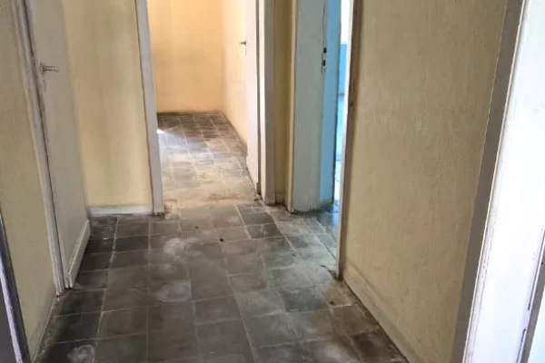 Shtepi ne shitje Apartament ne Tirane, 2+1, Mobilimi Bosh, pa mobiluar, Pagesa 195,000  Euro.