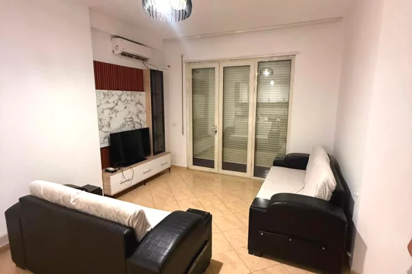 Shtepi me qera Apartament ne Tirane, 2+1, Mobilimi E mobiluar, Pagesa 700  Euro.